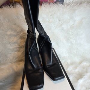 Karen Scott Black Quality Leather Boots White Stitching Detail Size 10 3" Heel.